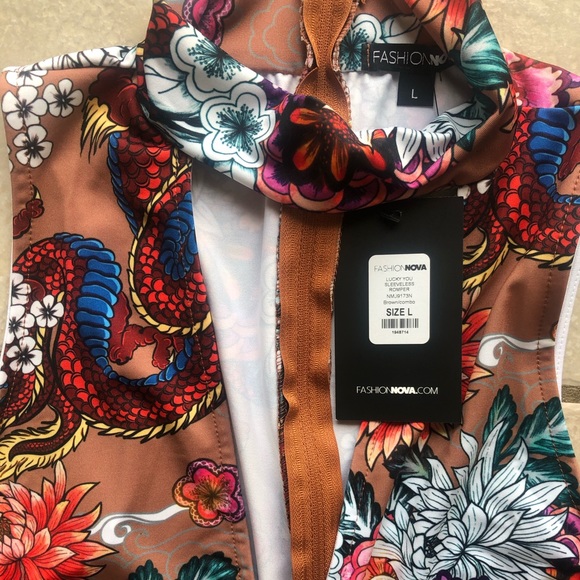 Fashion Nova Graphic Romper - Picture 5 of 6